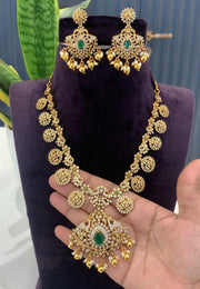 Beautiful short necklace with ruby beads bottumala design