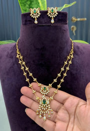 Beautiful short necklace with two layer
