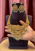 Load image into Gallery viewer, Traditional short haram with green stone and guttapusalu hangings
