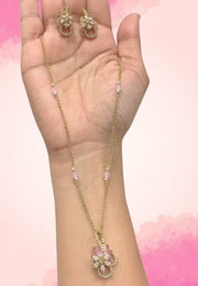 Beautiful short chain with light pink stones -perfect for any occasion