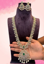 Stunning Gj polish long haram with green stone