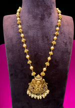 Load image into Gallery viewer, Beautiful coral beads and pearls short chain with lord Ganesh pendant and guttapusalu hangings
