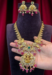 Stunning short necklace with ruby beads and god Laxmi Devi motive