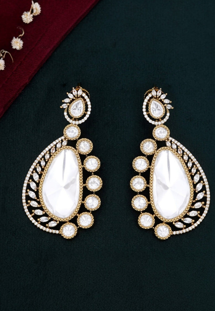 Beautiful kundan stone earrings