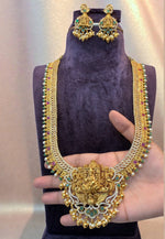 Load image into Gallery viewer, Traditional long jalebi pattern haram with Laxmi Devi motive and green stone