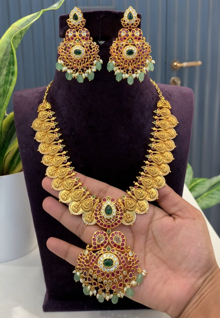 Traditional bottumala design with jadav kundan stone