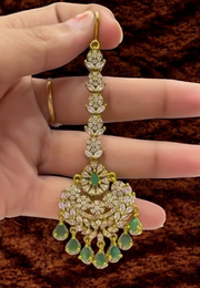 Beautiful Victorian tikka with green hangings