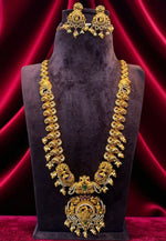 Load image into Gallery viewer, Beautiful long haram with nakshi polish and gold finishing
