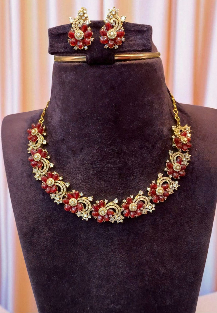 Beautiful party wear short necklace