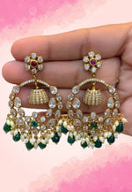 Load image into Gallery viewer, Beautiful earrings with green stones and guttapusalu
