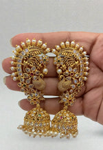 Load image into Gallery viewer, Stunning earcuffs with pearls and peacock design