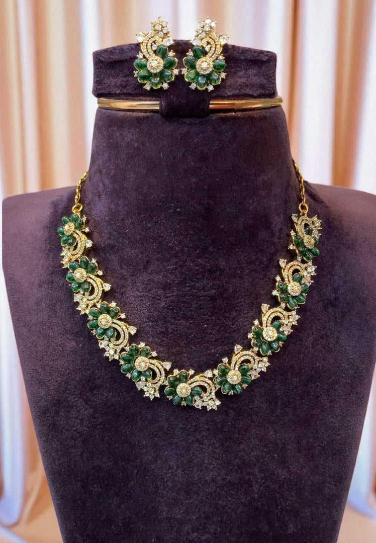 Beautiful party wear short necklace