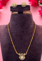 Simple party wear short chain with uncut stone