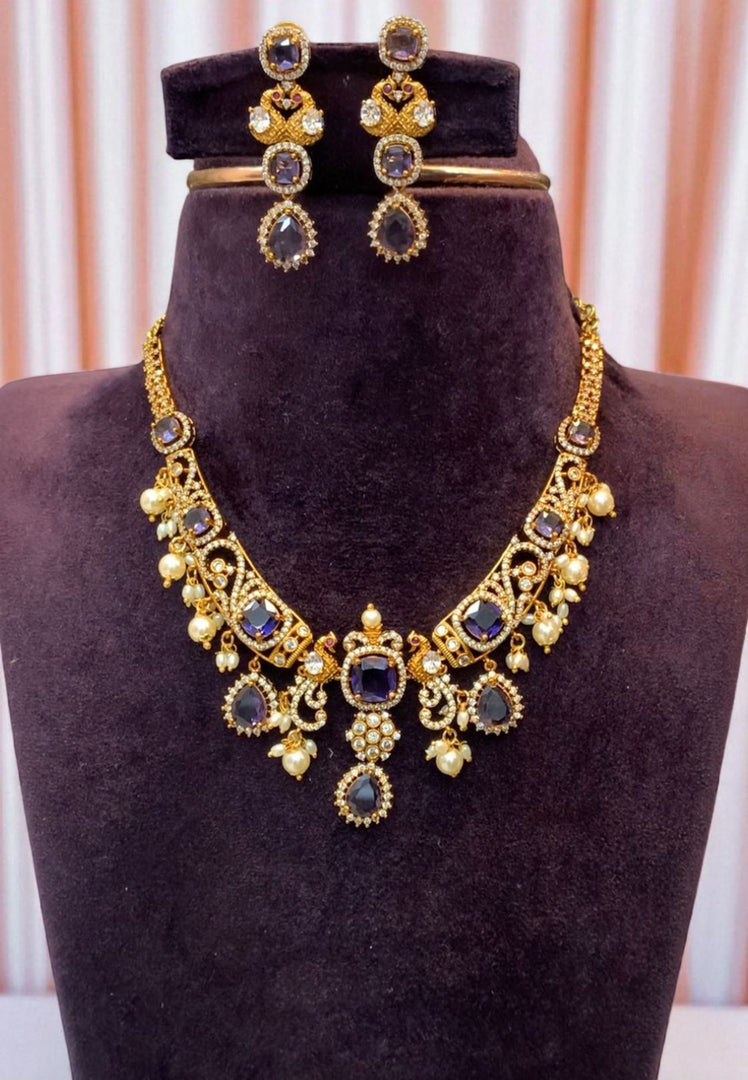 Beautiful short necklace with purple stone and Victorian polish