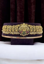 Load image into Gallery viewer, Traditional jadav stone hip belt with guttapusalu hangings and God laxmi motive
