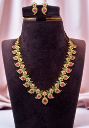 Beautiful short kundan stone necklace with pink stone